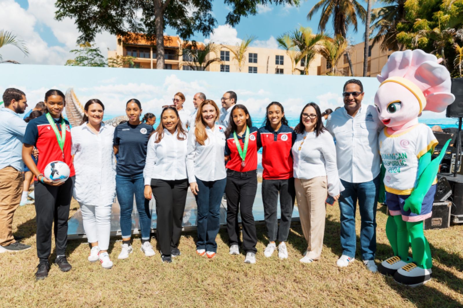 Emblemático mural en Santo Domingo recibe al Mundial Femenino Sub-17 de FIFA