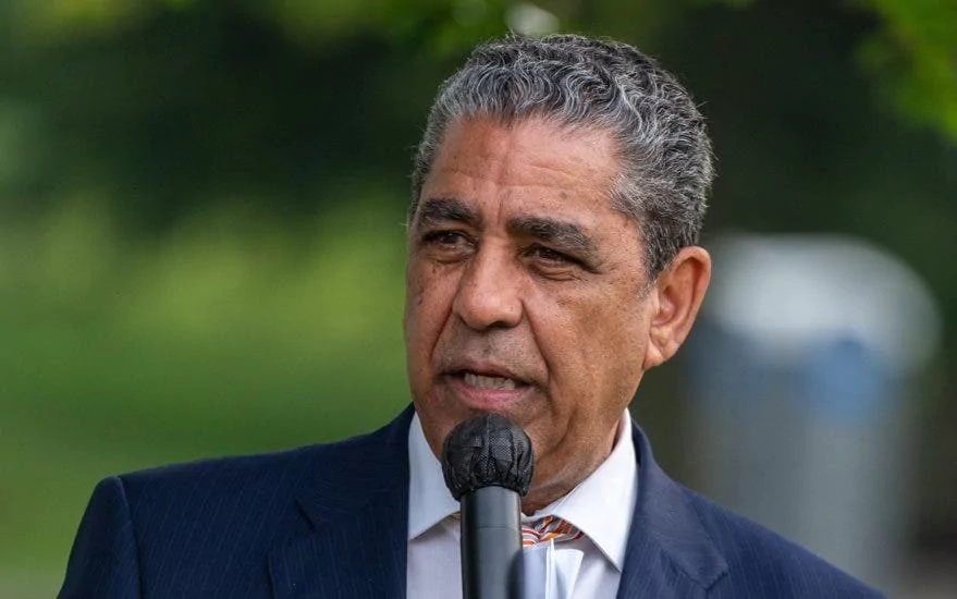 Adriano Espaillat elegido presidente del Caucus Hispano del Congreso