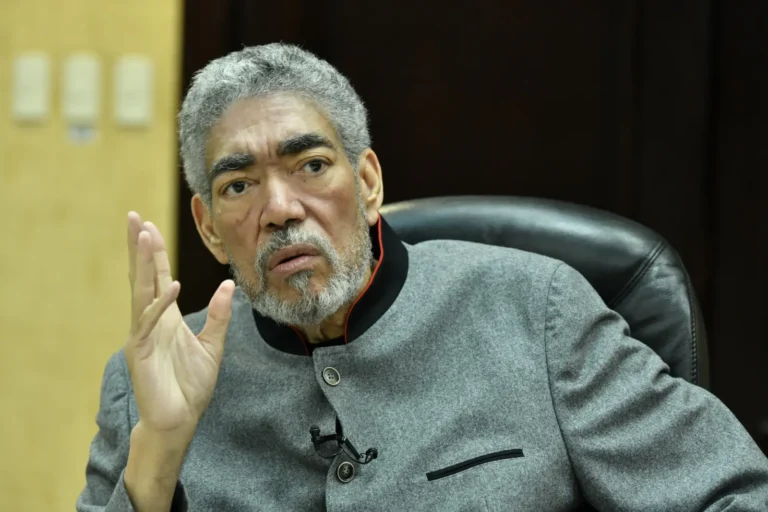 Abinader destituye a Miguel Mejía como ministro sin cartera tras sus declaraciones polémicas