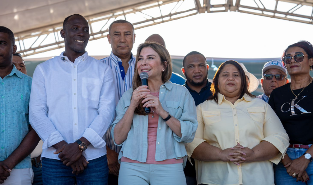 Realizan Plásticos por Juguetes en La Romana y San Pedro