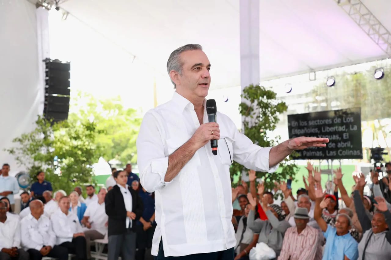 Gobierno lanza proyecto de titulación en el Distrito Nacional