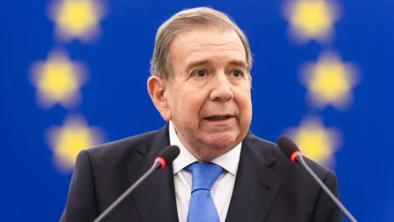 Edmundo González llegó a Guatemala y volvió a exigir la libertad de su yerno