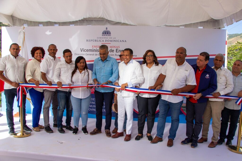 El ministerio de energía y minas inauguró una micro hidroeléctrica en El Maniel