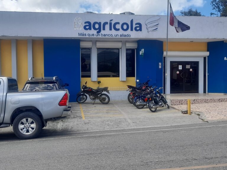 Políticos con prestamos a tasa cero en B.A de Ocoa; esposo de la gobernadora RD$21 millones y familia Rossis con RD$33