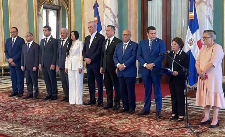 Yeni Berenice es juramentada como procuradora general de la República