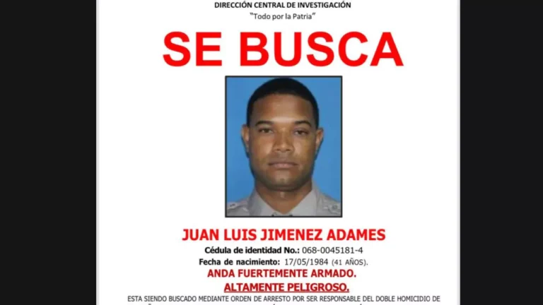 A casi un mes continúa prófugo policía que mató expareja y exsuegra en La Vega