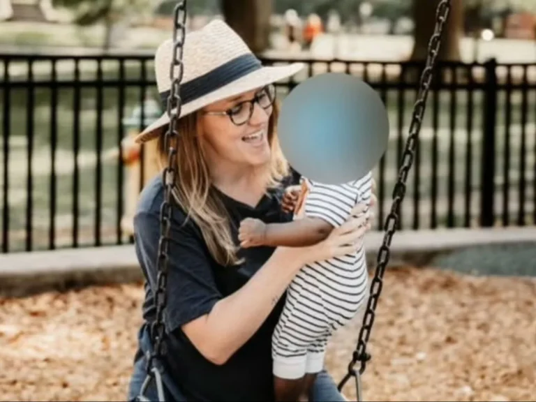 Mujer de EEUU demanda clínica de fertilidad por tener un bebé