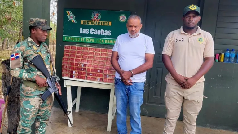 Detienen hombre con 50,000 cigarrillos de contrabando en Las Caobas