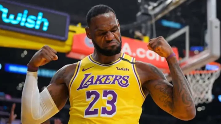 LeBron James se sitúa como el tercer jugador con más victorias en temporada regular