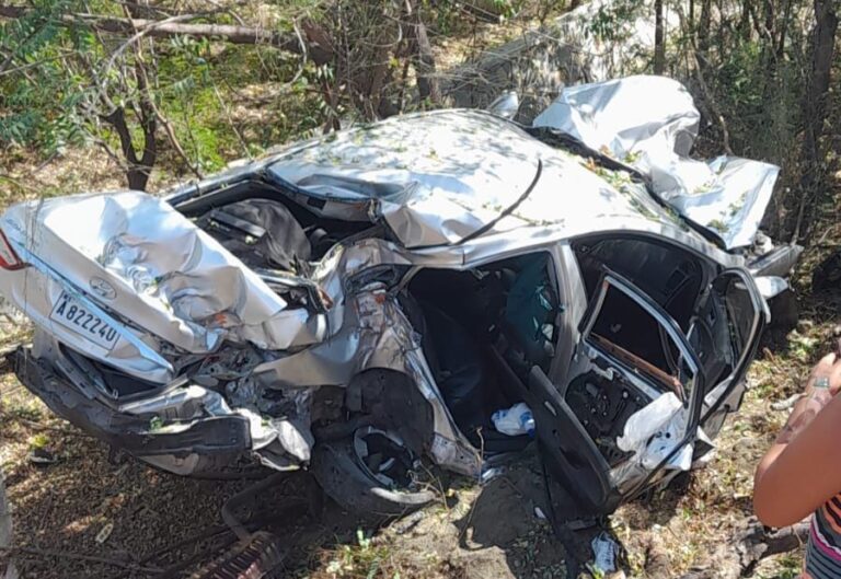 Dos mujeres muertas tras accidente de tránsito en Barahona