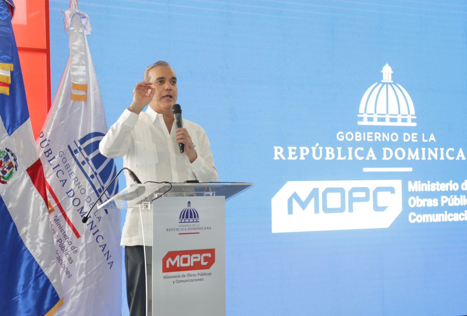 Presidente Abinader inaugura paso a desnivel 27 de Febrero–Isabel Aguiar para mejorar movilidad de más de un millón de personas y reduciendo un 40% tiempos de traslado entre Santo Domingo Oeste, el Sur y el Distrito Nacional