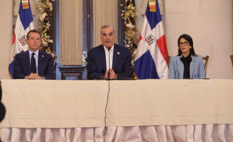 Abinader anuncia récord histórico de más de 200 mil empleos directos en zonas francas