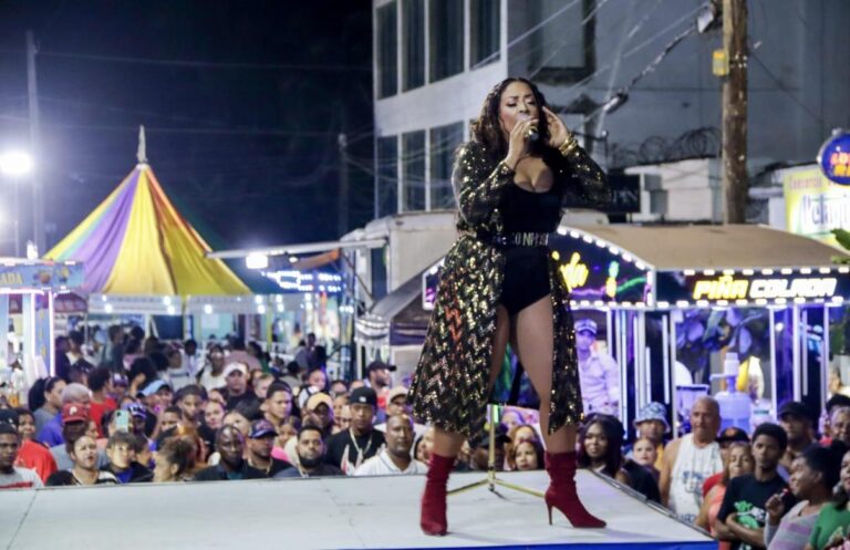 Marcel Piel Morena vuelve a brillar: ¡Una Navidad encendida en cada escenario!