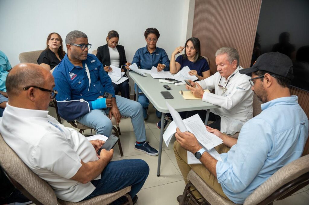 Propeep y Desarrollo Barrial supervisan y coordinan intervenciones del “Gobierno Contigo” en La Altagracia