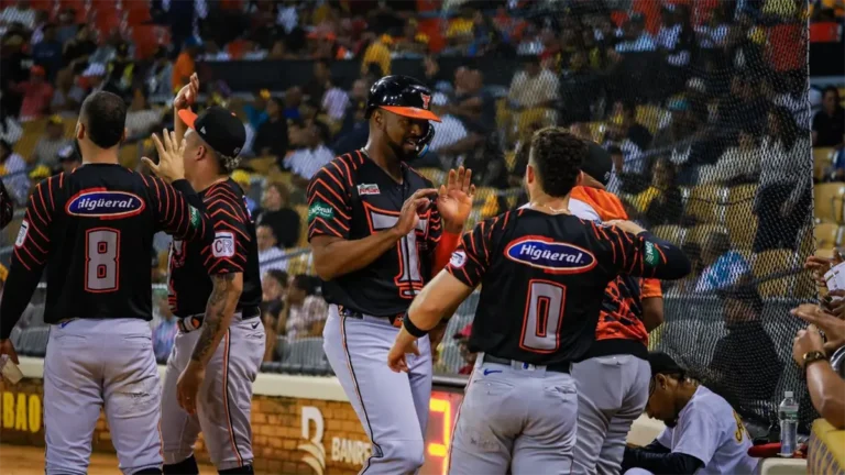 Toros del Este avanzan a la final tras dejar en el terreno a las Águilas