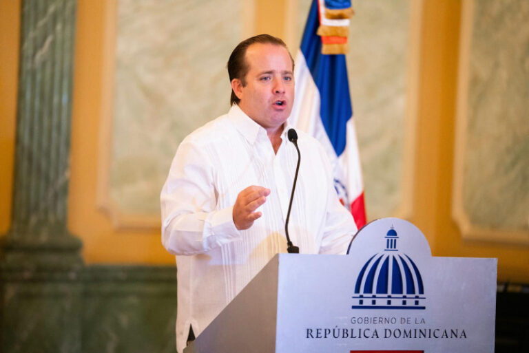 Paliza: Cobros a empleados públicos para movimientos políticos no representan al PRM ni al Gobierno