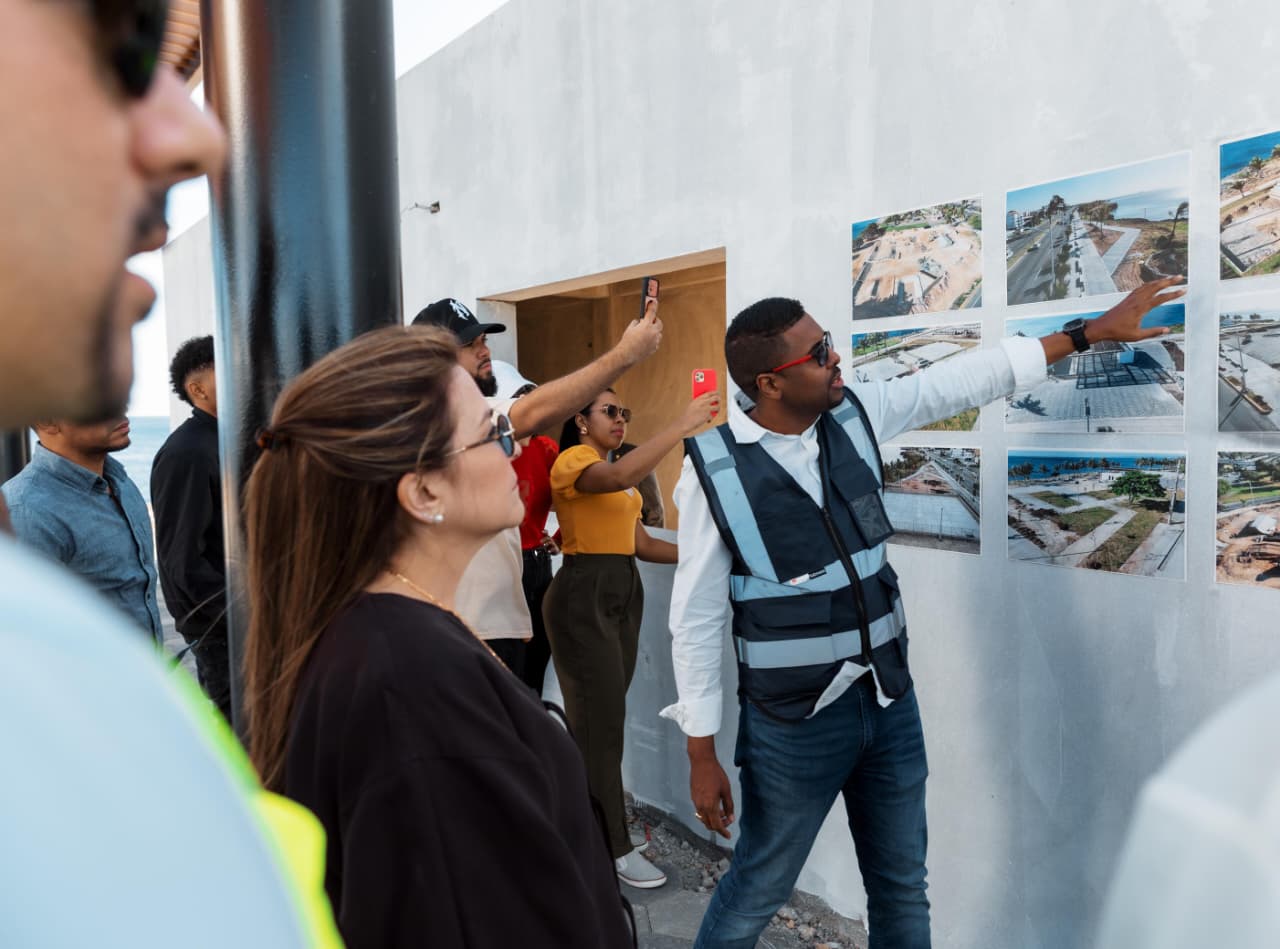 Carolina supervisa avances en construcción del Malecón Deportivo y del Paseo 30 de Mayo