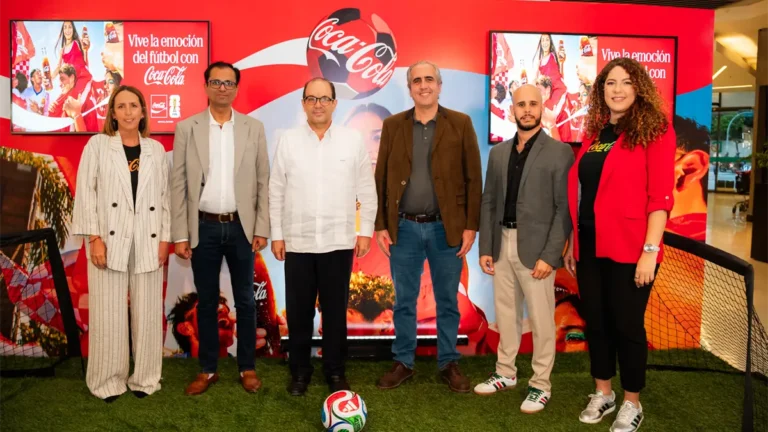 Coca-Cola presenta en República Dominicana plataforma de la Copa Mundial de la FIFA 2026