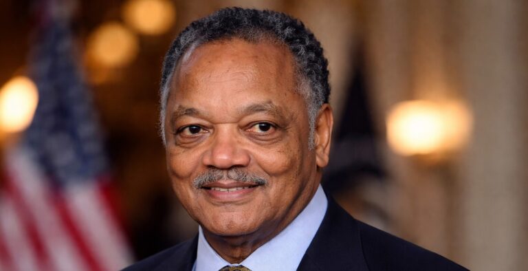 Fallece el reverendo Jesse Jackson, dos veces candidato presidencial en EE.UU.