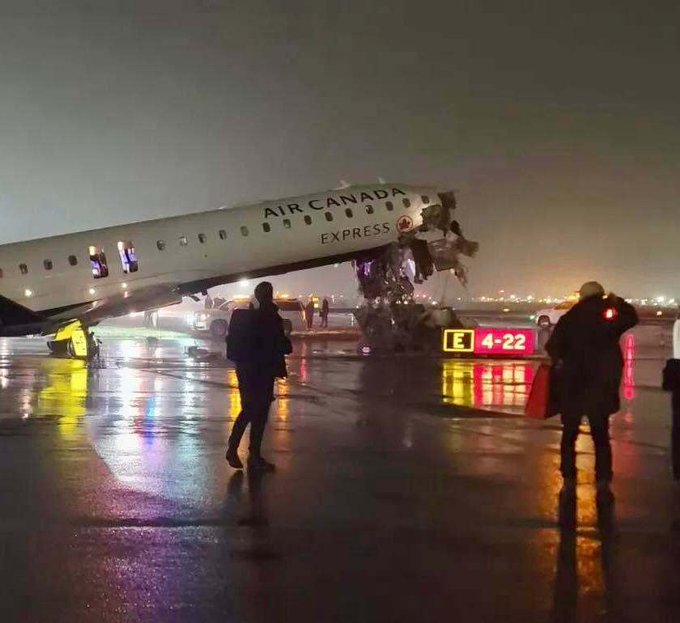 Dos pilotos mueren tras choque entre de un avión y un camión de bomberos en Aeropuerto de Nueva York