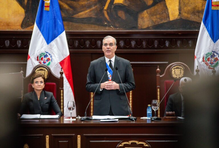 Tras la Rendición de Cuentas, Abinader repunta y la oposición recibe señales de advertencia