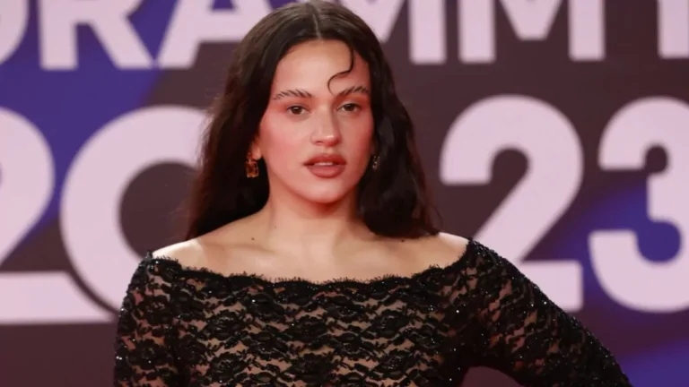 Rosalía suspende su concierto en Milán por una intoxicación alimentaria