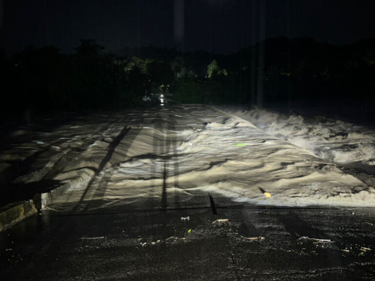 Niña de 7 años y un joven pierden la vida en Villa Altagracia por las lluvias