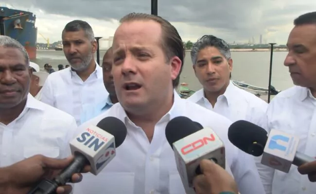 Paliza afirma que el Gobierno destina RD$1,800 millones en subsidios a combustibles esta semana