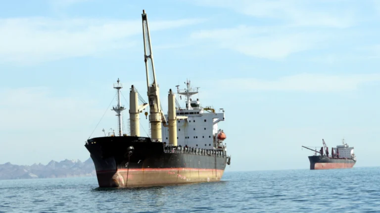 Estados Unidos intercepta y aborda un buque cisterna vinculado a Irán en el Indopacífico