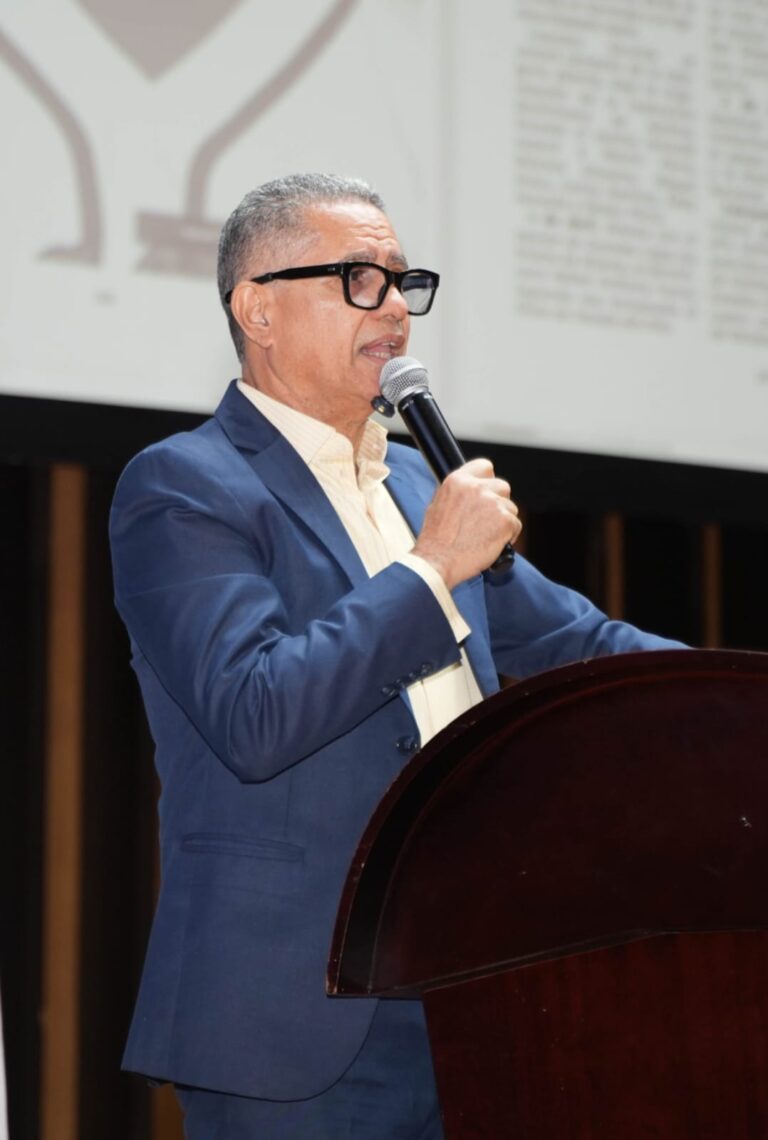 Kennedy Vargas pone en circulación el libro Historia del Deporte en la República Dominicana