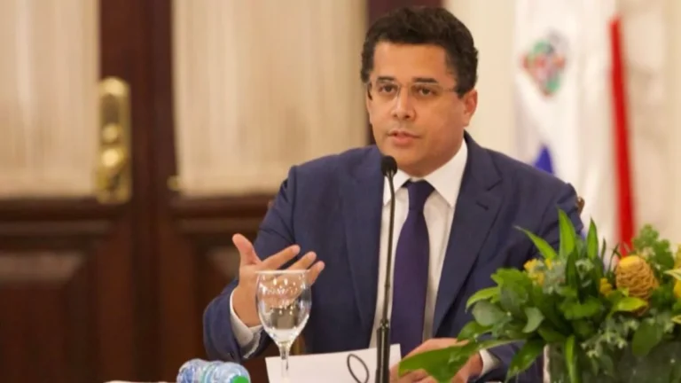 Más de RD$650 millones fueron invertidos en la recuperación del malecón de SDE, según David Collado