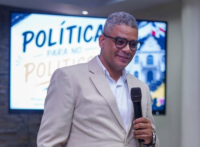 Billy Graham critica manejo económico del PRM y advierte sobre riesgos internacionales para RD