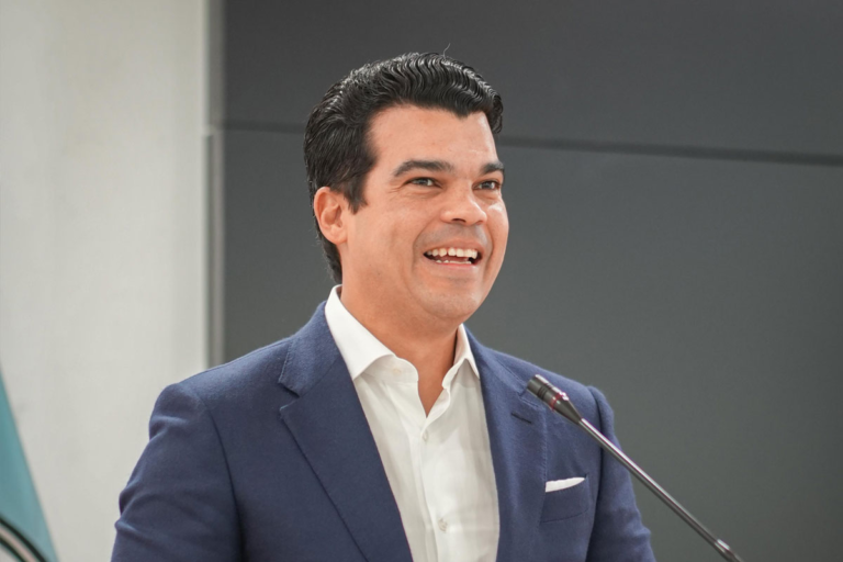 “Wellington Arnaud lidera la estructura del PRM en Santiago”, asegura el alcalde Enrique Romero