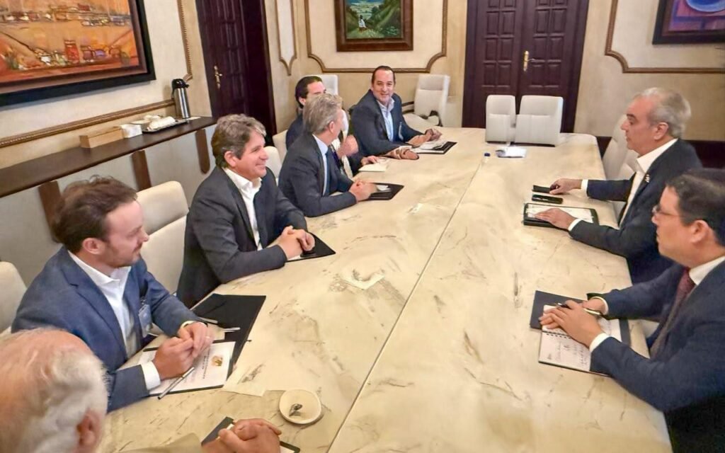 REEMPLAZAN MILES DE MANOS DE OBRAS EXTRANJERAS EN INDUSTRIA AZUCARERA DOMINICANA POR AVANCE DEL 1 AL 70 POR CIENTO EN MECANIZACIÓN