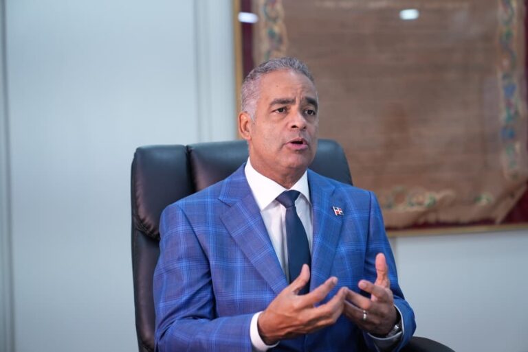Joel Santos: “Hay energía. RD tiene capacidad suficiente para cubrir la demanda eléctrica”