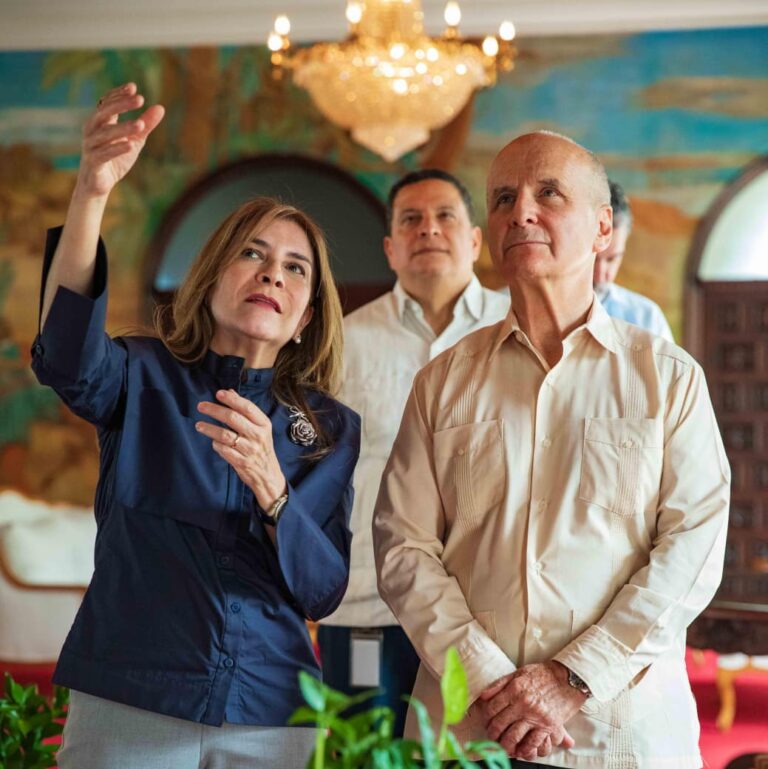 Expresidente de Costa Rica valora gestión de Carolina Mejía en Santo Domingo