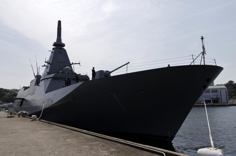 Japón aboga por impulsar industria militar y aborda las «nuevas formas de combate» con IA
