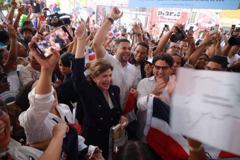República Dominicana rompe récord con 500 horas de lectura corrida