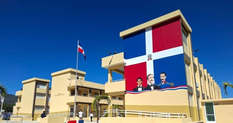 Infraestructura Escolar: Más del 98 de los centros educativos funcionan normal en todo país, mientras avanzan intervenciones en menos del 2 por ciento
