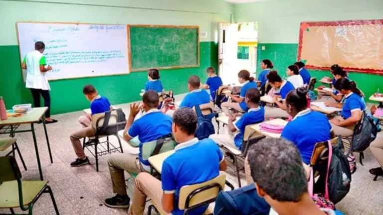 Estudiantes de República Dominicana se mantienen por debajo de la media en el informe PISA